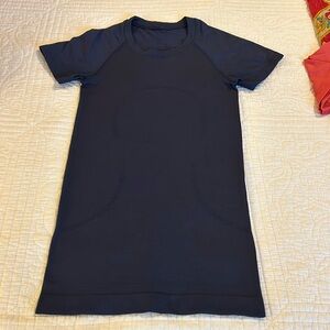Swiftly Tech Short-Sleeve Shirt Navy Blue
